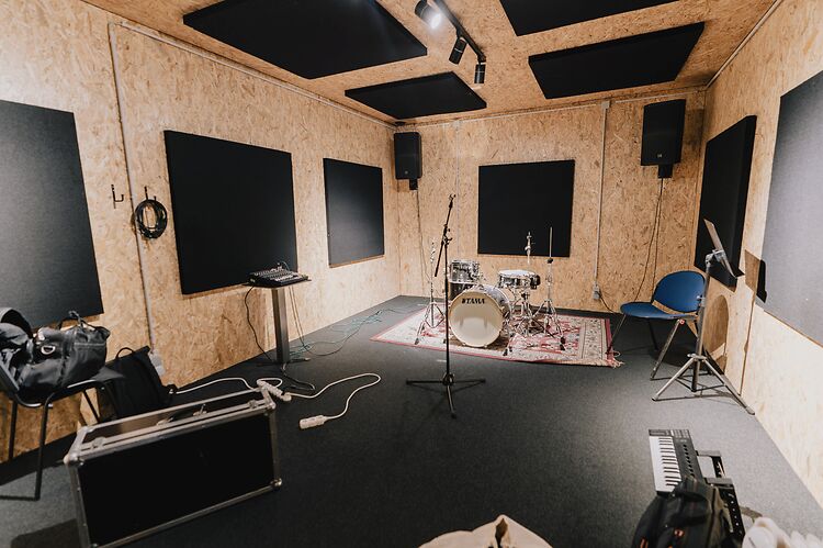 STUDIO A