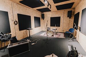 More info about STUDIO D (members only)